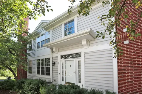 149 Fulbright Lane Schaumburg IL 60194