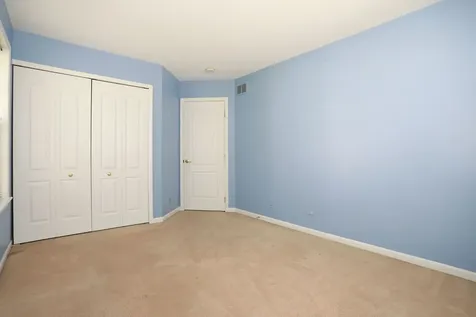 149 Fulbright Lane Schaumburg IL 60194