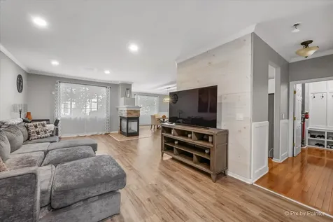 262 Lineas Lane Geneva IL 60134
