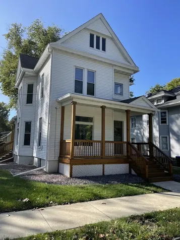 511 Douglas Street Bloomington IL 61701
