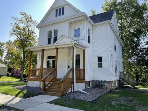 511 Douglas Street Bloomington IL 61701
