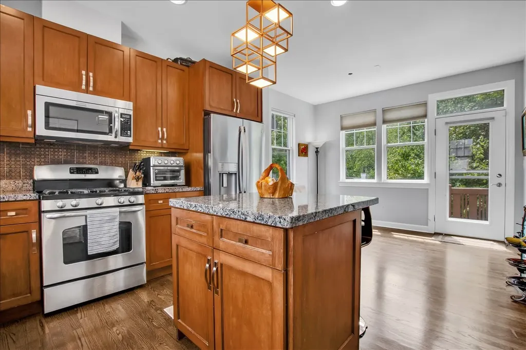 4922 South Cornell Avenue Chicago IL 60615
