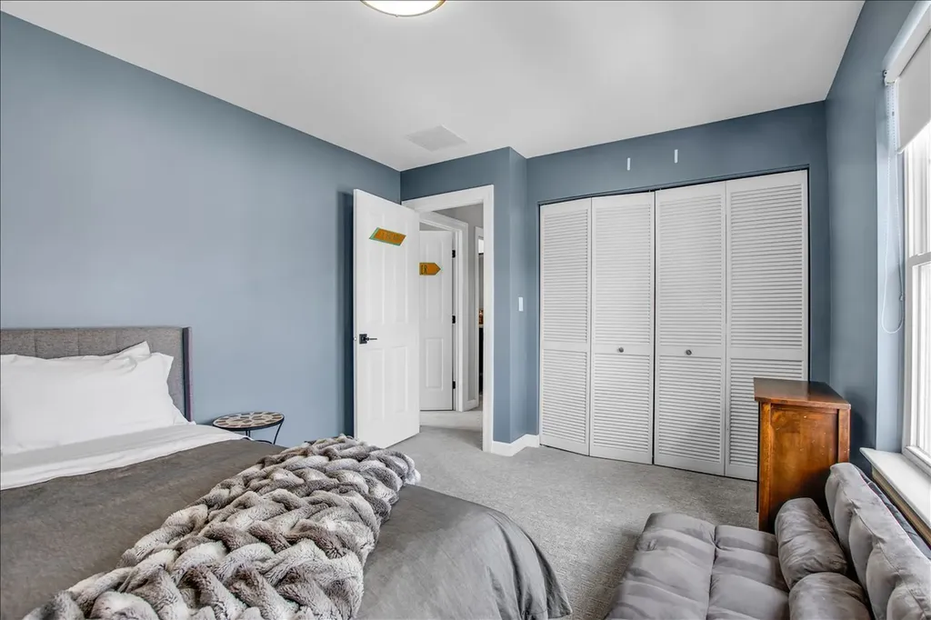 4922 South Cornell Avenue Chicago IL 60615