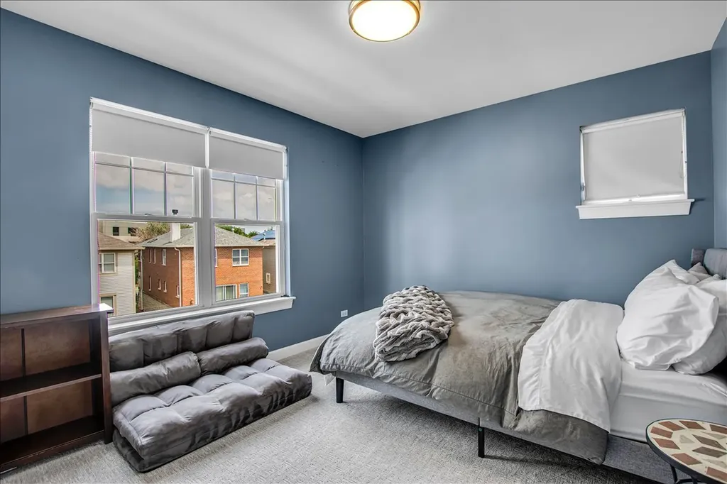 4922 South Cornell Avenue Chicago IL 60615