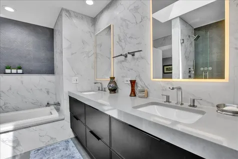 4922 South Cornell Avenue Chicago IL 60615