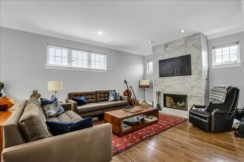 4922 South Cornell Avenue Chicago IL 60615