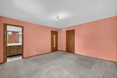 4930 Minns Machesney Park IL 61115