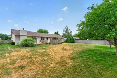 4930 Minns Machesney Park IL 61115