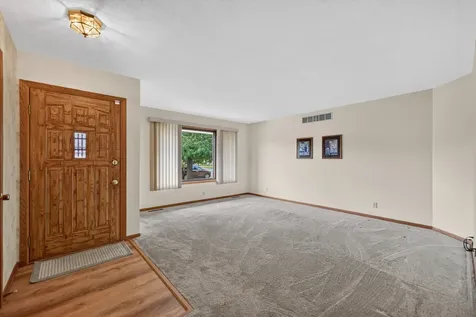 4930 Minns Machesney Park IL 61115