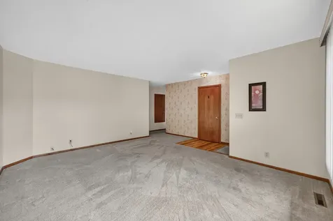 4930 Minns Machesney Park IL 61115