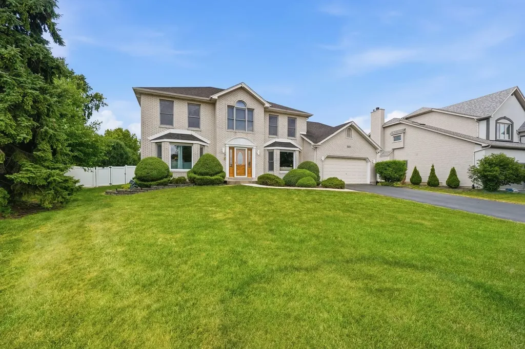 567 Warbler Drive Bolingbrook IL 60440