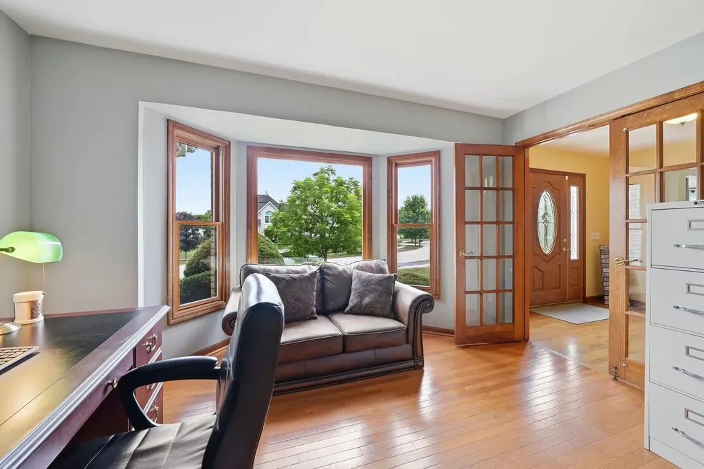 567 Warbler Drive Bolingbrook IL 60440