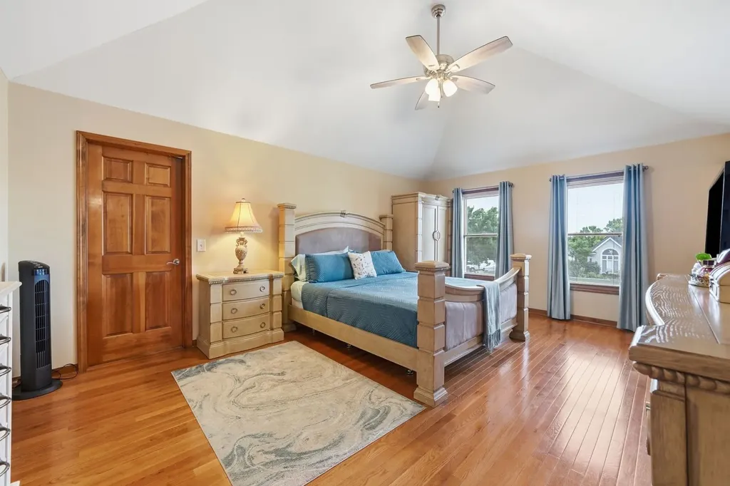 567 Warbler Drive Bolingbrook IL 60440