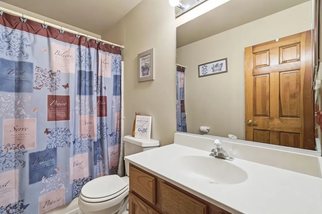 567 Warbler Drive Bolingbrook IL 60440