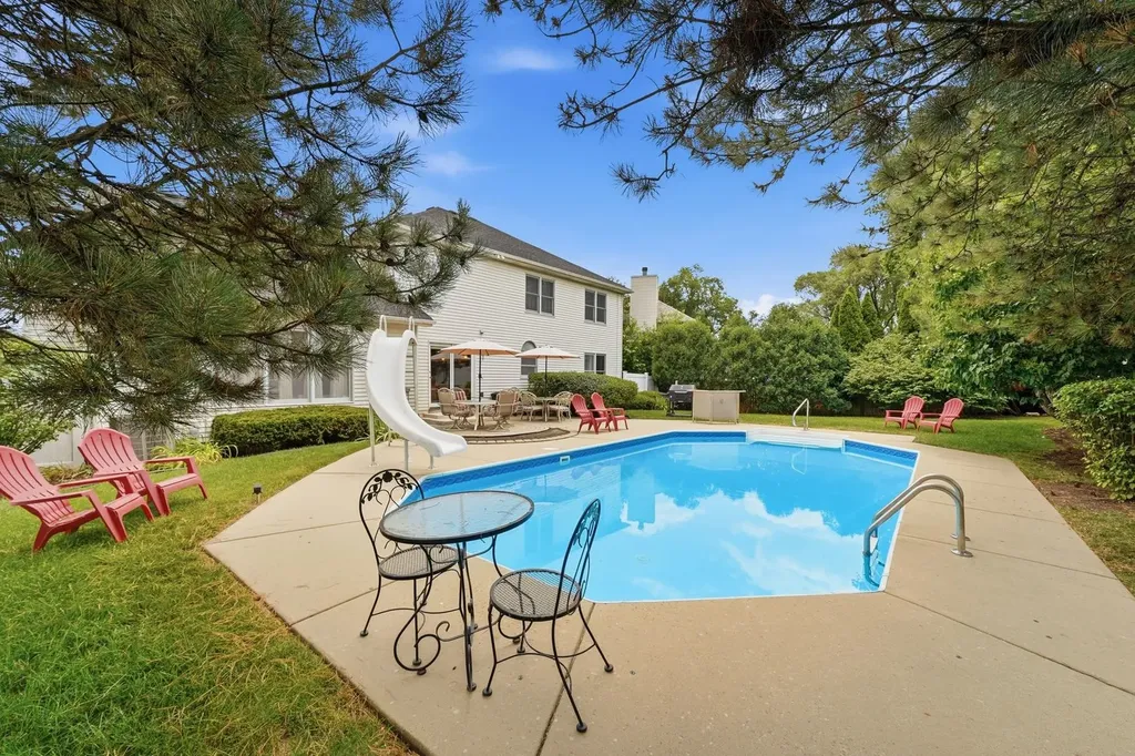 567 Warbler Drive Bolingbrook IL 60440