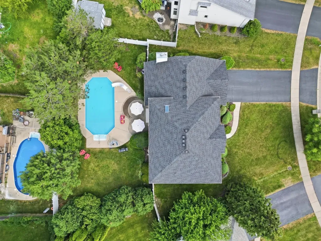 567 Warbler Drive Bolingbrook IL 60440