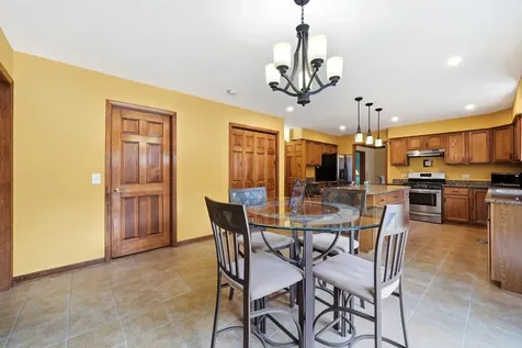 567 Warbler Drive Bolingbrook IL 60440