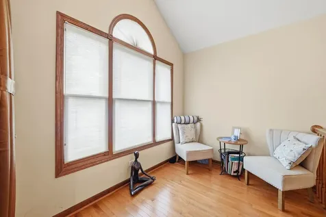 567 Warbler Drive Bolingbrook IL 60440