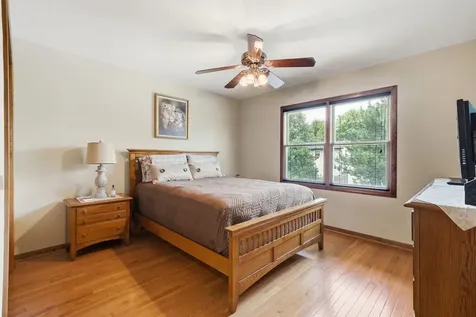 567 Warbler Drive Bolingbrook IL 60440