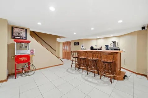 567 Warbler Drive Bolingbrook IL 60440