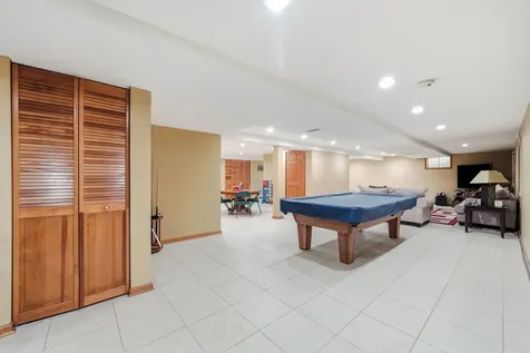 567 Warbler Drive Bolingbrook IL 60440