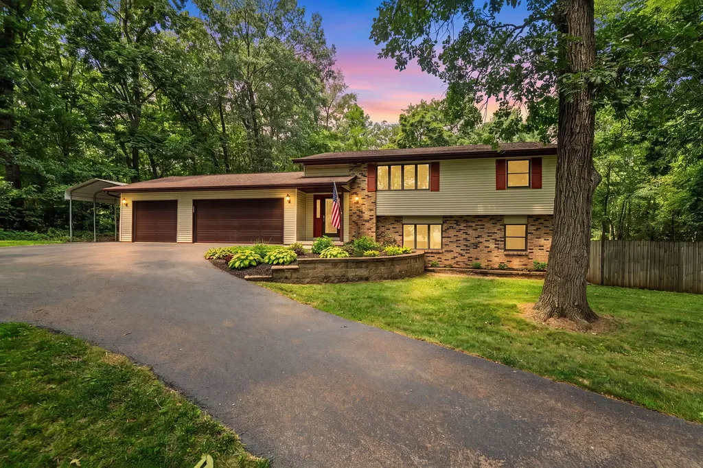 6475 Possum Trail Oregon IL 61061