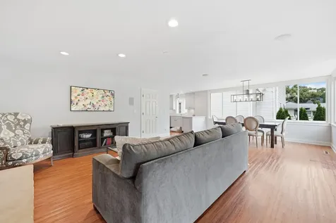 439 North Avenue Barrington IL 60010