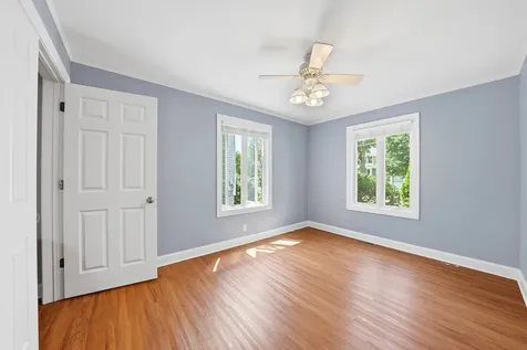 439 North Avenue Barrington IL 60010