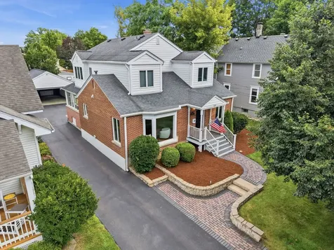 439 North Avenue Barrington IL 60010