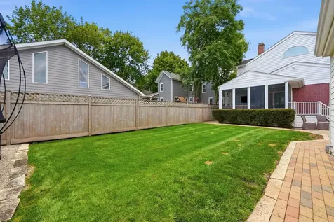 439 North Avenue Barrington IL 60010