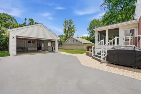 439 North Avenue Barrington IL 60010