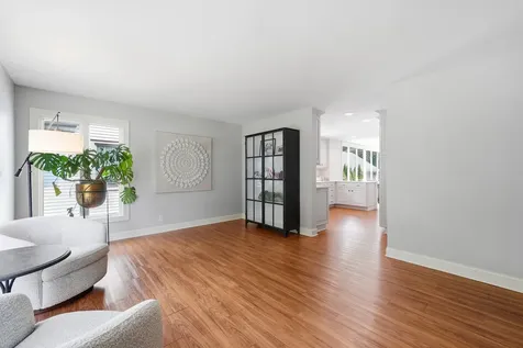 439 North Avenue Barrington IL 60010
