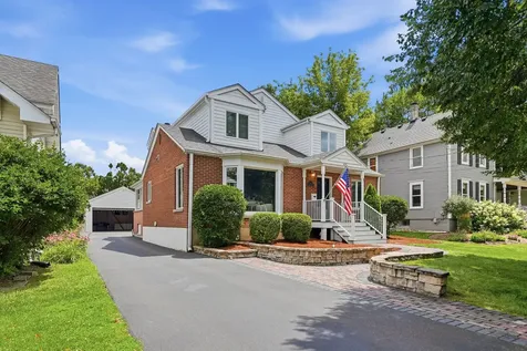 439 North Avenue Barrington IL 60010