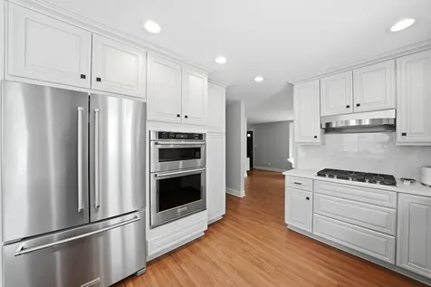 439 North Avenue Barrington IL 60010