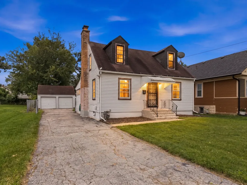 1029 Front Street Aurora IL 60505