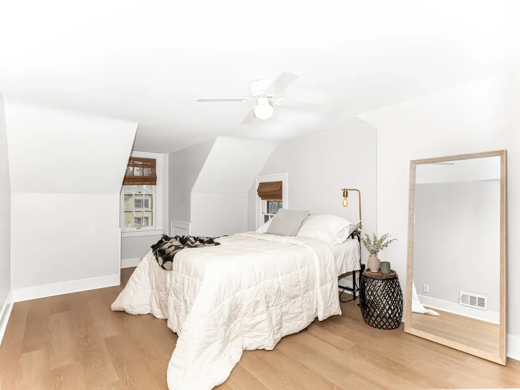 1029 Front Street Aurora IL 60505