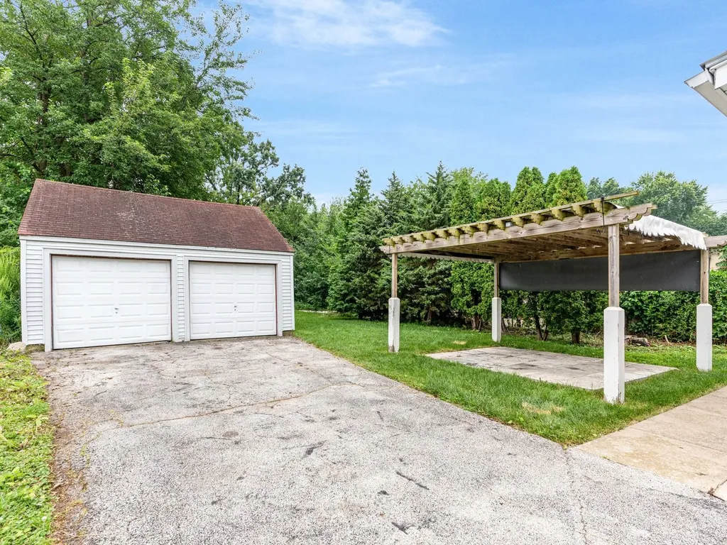 1029 Front Street Aurora IL 60505