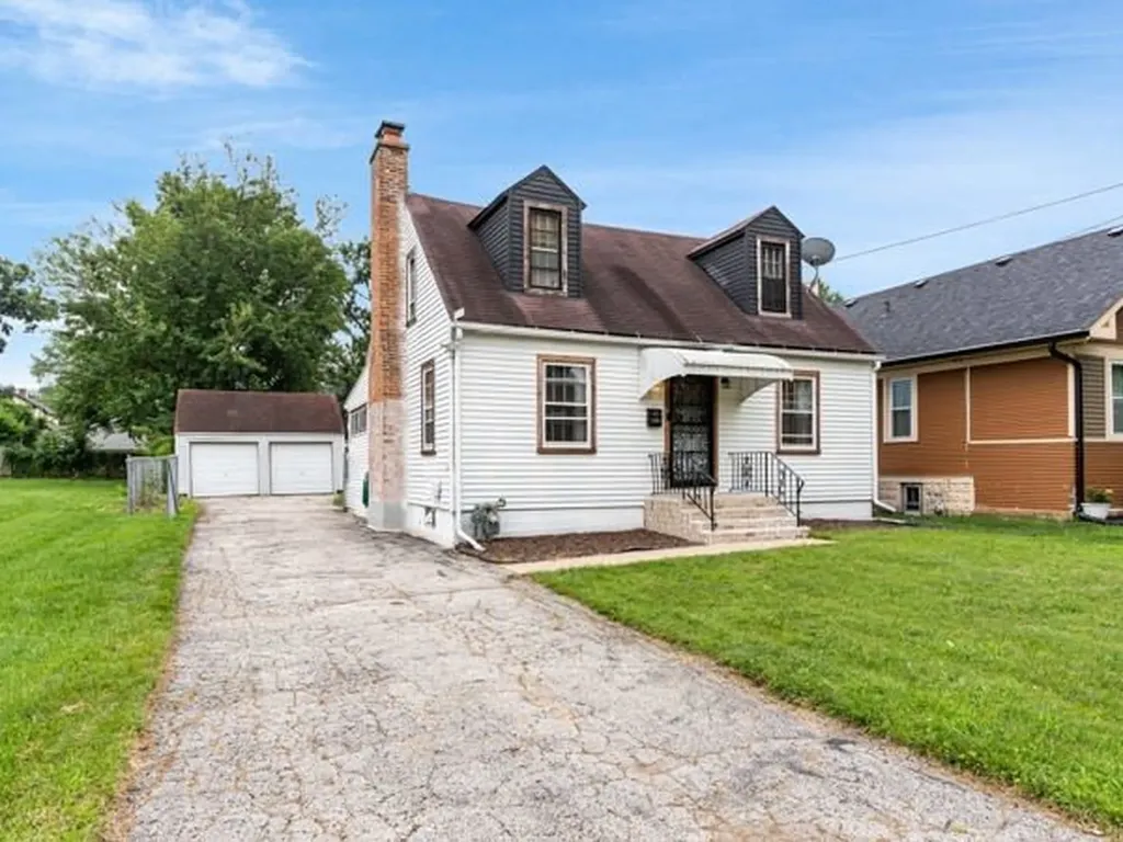 1029 Front Street Aurora IL 60505