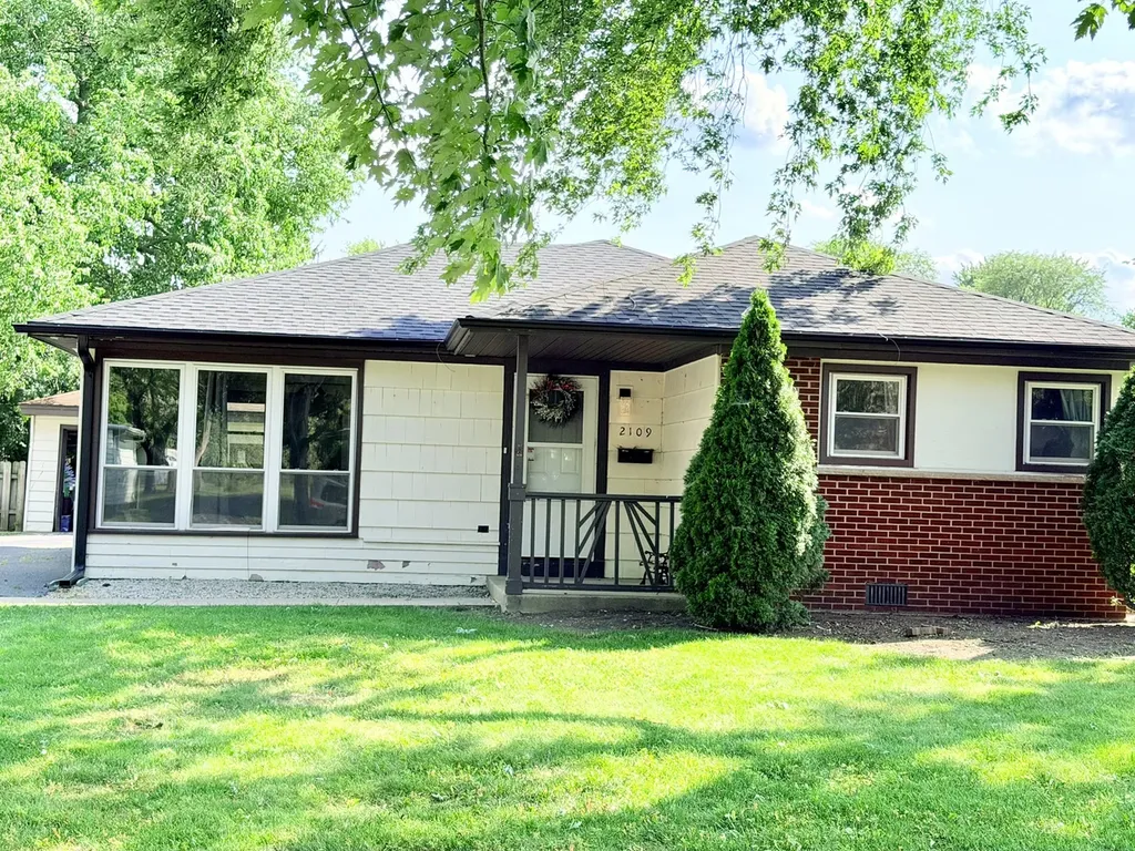 2109 Park Street Rolling Meadows IL 60008