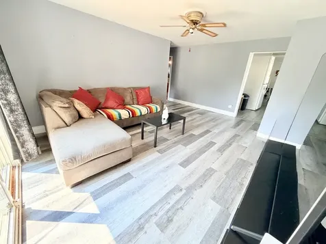 2109 Park Street Rolling Meadows IL 60008
