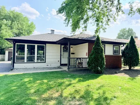 2109 Park Street Rolling Meadows IL 60008