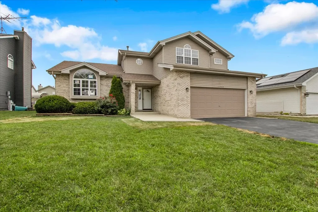 17942 Edwards Avenue Country Club Hills IL 60478