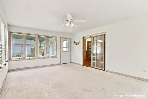 303 North Green Street Mchenry IL 60050