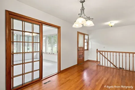 303 North Green Street Mchenry IL 60050
