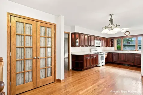 303 North Green Street Mchenry IL 60050