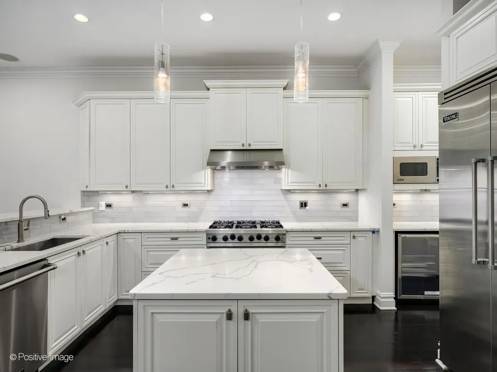 1633 North Wolcott Avenue Chicago IL 60622