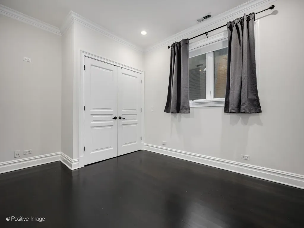 1633 North Wolcott Avenue Chicago IL 60622