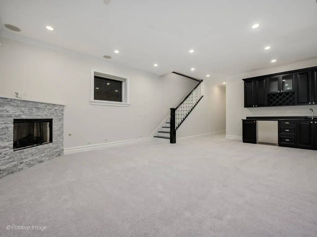 1633 North Wolcott Avenue Chicago IL 60622