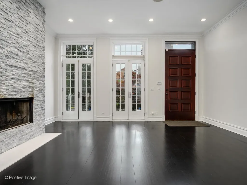 1633 North Wolcott Avenue Chicago IL 60622