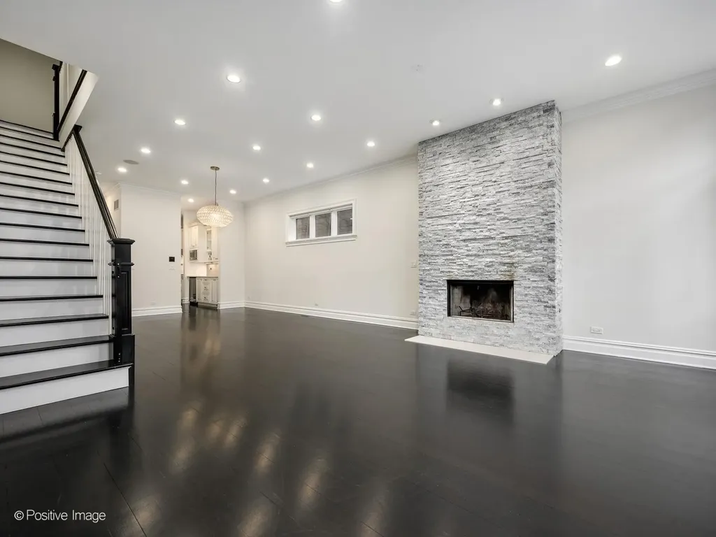 1633 North Wolcott Avenue Chicago IL 60622